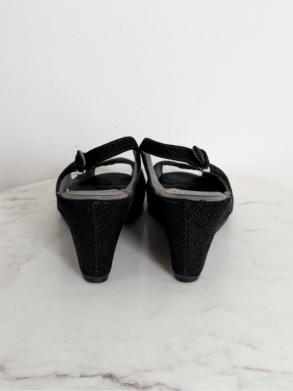 Stuart Weitzman Textured Wedge Heels Slingback Sandals Size 8.5 - Picture 5 of 7
